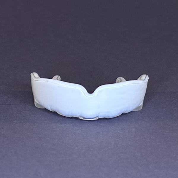 Individuell anpassbarer Mundschutz aus Somo-Gel in Weiß, Zahnschutz für Kampfsport
