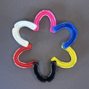 Individuell anpassbarer Mundschutz aus Somo-Gel in sechs verschiedenen Farben, Zahnschutz für Kampfsport